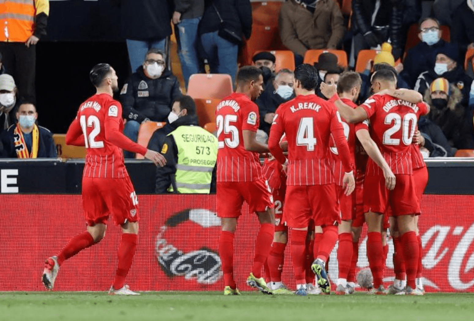 关于瓦伦西亚内部会议纪要流出：冲刺阶段主帅复盘，德国杯使命明确，赛程密集仍需轮换的信息